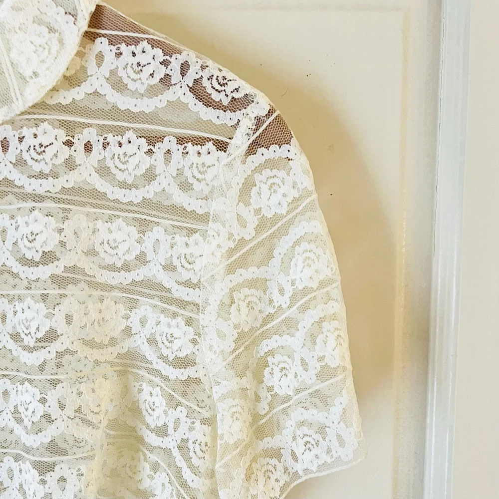 Vintage Lace Overlay. - Picture 3 of 4